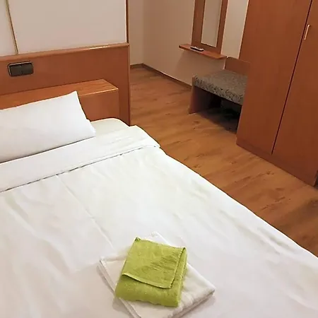 Hotel Lamm 2*